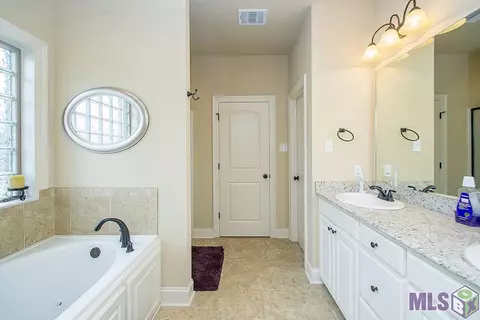 12471 Three Lakes Dr, Walker, LA 70785 photo 21
