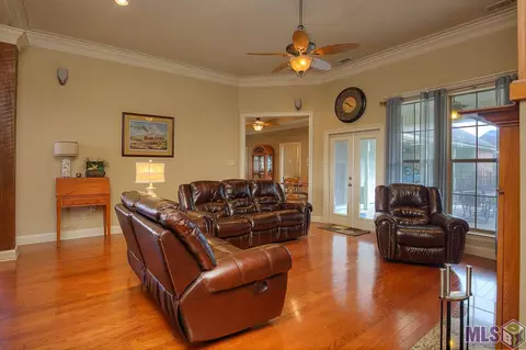 321 Willow Oak Dr, Brusly, LA 70719 photo 8