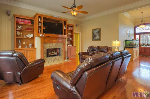 321 Willow Oak Dr, Brusly, LA 70719 photo 10