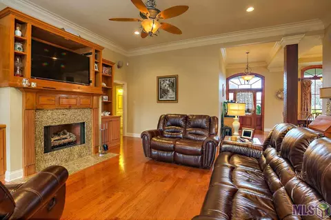 321 Willow Oak Dr, Brusly, LA 70719 photo 7