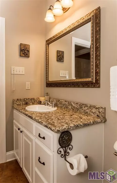 31013 Lake Spring Dr, Walker, LA 70785 photo 14