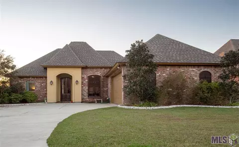 31013 Lake Spring Dr, Walker, LA 70785 photo 2