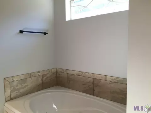 30963 Ridgeway Dr, Walker, LA 70785 photo 9