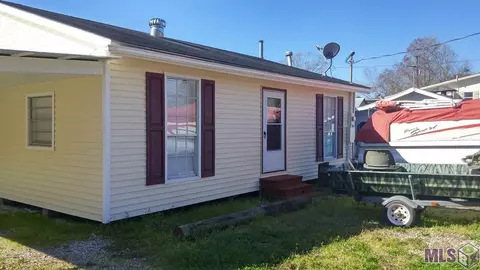 22316 Chinquapin Ave, Maurepas, LA 70449 photo 1