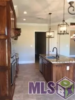 16013 Greenstone Ave, Central, LA 70770 photo 3