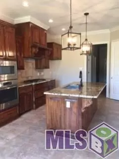 16013 Greenstone Ave, Central, LA 70770 photo 4