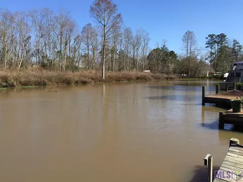 32695 Cypress Dr, Springfield, LA 70462 photo 5
