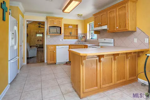 13321 Savannah Dr, Walker, LA 70785 photo 4