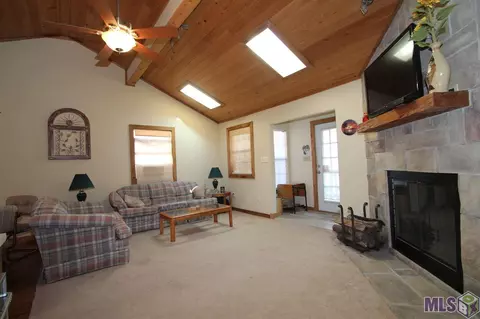 20534 Faust Cir, Springfield, LA 70462 photo 4