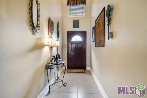 34044 Spring Lake Dr, Walker, LA 70785 photo 3