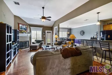 34044 Spring Lake Dr, Walker, LA 70785 photo 4