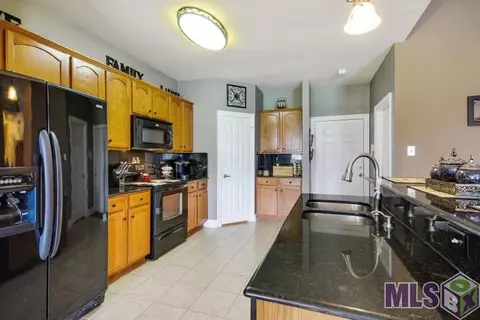 34044 Spring Lake Dr, Walker, LA 70785 photo 6