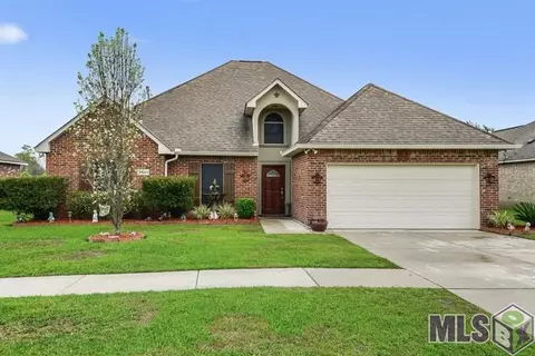 34044 Spring Lake Dr, Walker, LA 70785 photo 1