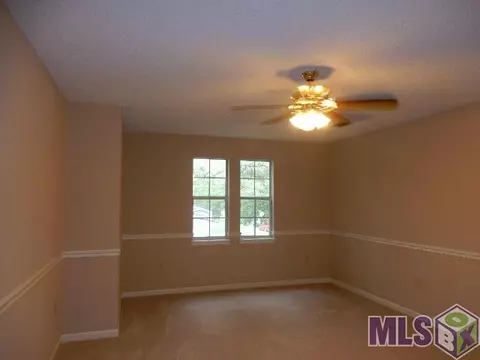 14943 E Beaver Dr, Pride, LA 70770 photo 2