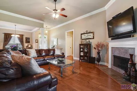13476 Autumn Run Dr, Walker, LA 70785 photo 2