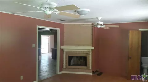 31135 Pace Ln, Walker, LA 70785 photo 5