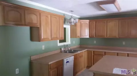 31135 Pace Ln, Walker, LA 70785 photo 4