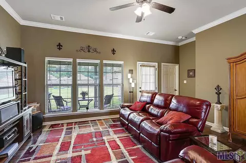 15042 Cross Gate Dr, Walker, LA 70785 photo 4