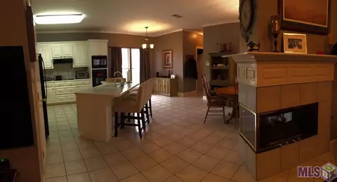 12525 Lakeland Dr, Walker, LA 70785 photo 3