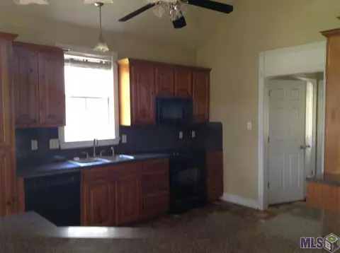 30411 Jackson St, Walker, LA 70785 photo 3