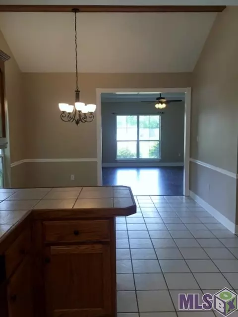 30409 Lafleur Rue, Walker, LA 70785 photo 5