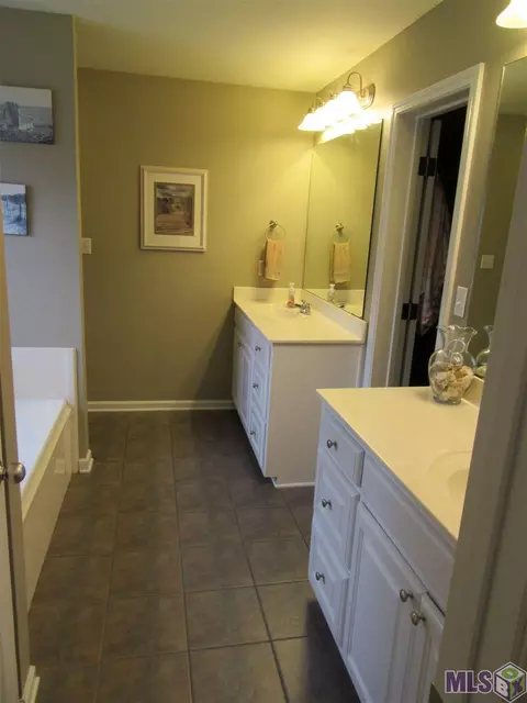 13080 Robin Dr, Walker, LA 70785 photo 42
