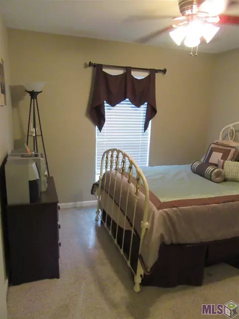 13080 Robin Dr, Walker, LA 70785 photo 24