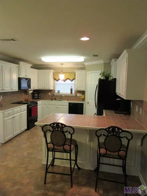 13080 Robin Dr, Walker, LA 70785 photo 5