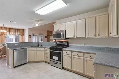 2242 Summertree Dr, Slidell, LA 70460 photo 10