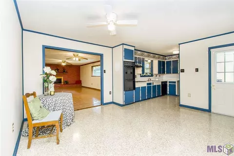 3317 Sandy Dr, Baker, LA 70714 photo 2