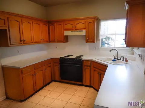 13701 Joseph St, Walker, LA 70785 photo 4
