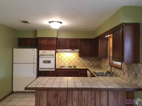 32271 Terry St, Springfield, LA 70462 photo 8