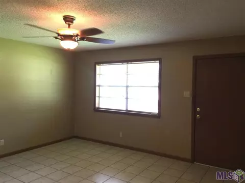 32271 Terry St, Springfield, LA 70462 photo 5