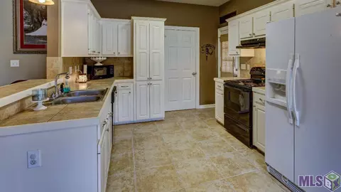 15709 Varnado Rd, Walker, LA 70785 photo 8