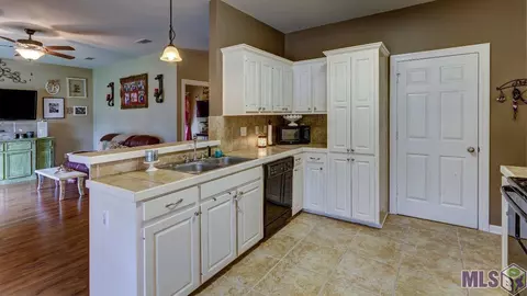 15709 Varnado Rd, Walker, LA 70785 photo 7