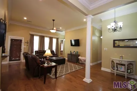 34254 Spring Lake Dr, Walker, LA 70785 photo 3