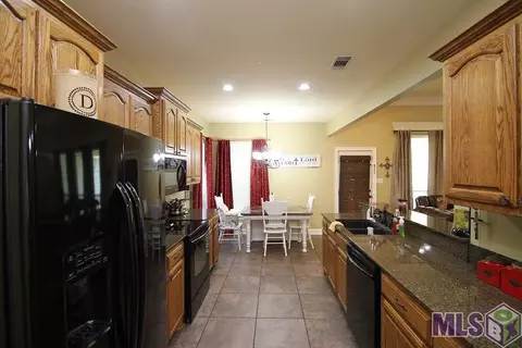 34254 Spring Lake Dr, Walker, LA 70785 photo 9