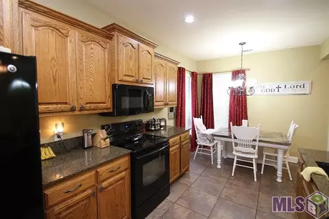34254 Spring Lake Dr, Walker, LA 70785 photo 10