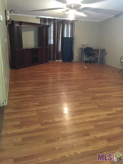 14300 Moore Ave, Walker, LA 70785 photo 2