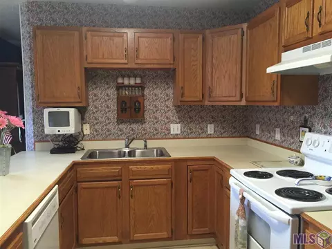 232 Windward Dr, Houma, LA 70360 photo 2