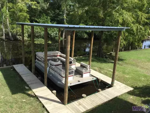 20374 Johnson Dr, Killian, LA 70462 photo 8