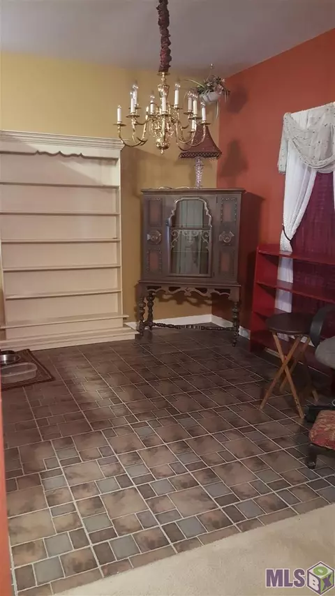 13923 J R Dr, Walker, LA 70785 photo 2