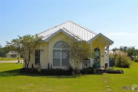 26286 Riverscape Dr, Springfield, LA 70462 photo 1