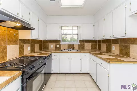 303 Sandra Dr, Baker, LA 70714 photo 16