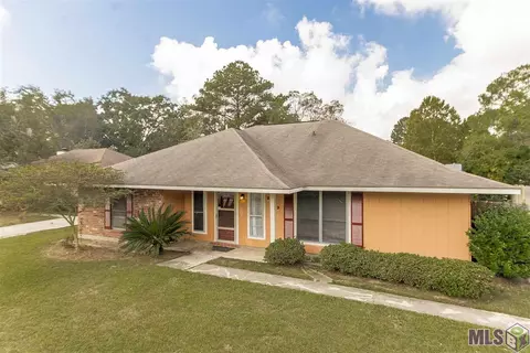 303 Sandra Dr, Baker, LA 70714 photo 2