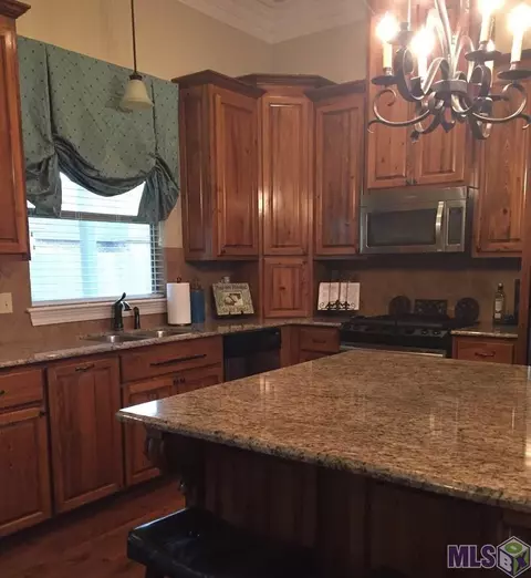 13174 Brookcrest Dr, Walker, LA 70785 photo 3