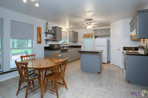 29690 Melanie St, Walker, LA 70785 photo 9