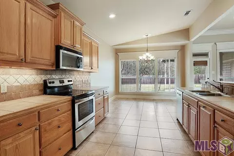 11345 Peaks Ave, Walker, LA 70785 photo 5