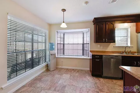 841 Dolphin Ct, Kenner, LA 70065 photo 3