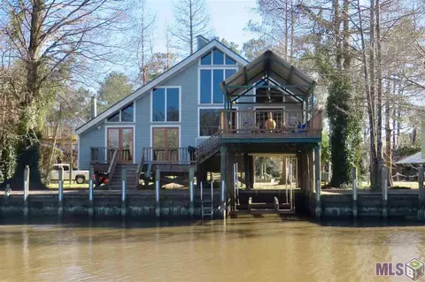 20369 Patricia St, Killian, LA 70462 photo 1